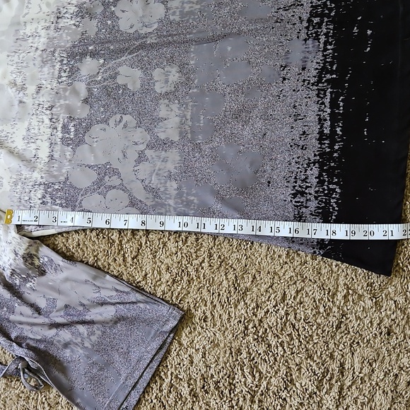 Lily Elegant Gray and Black Women's Top, Size XL - Picture 7 of 7
